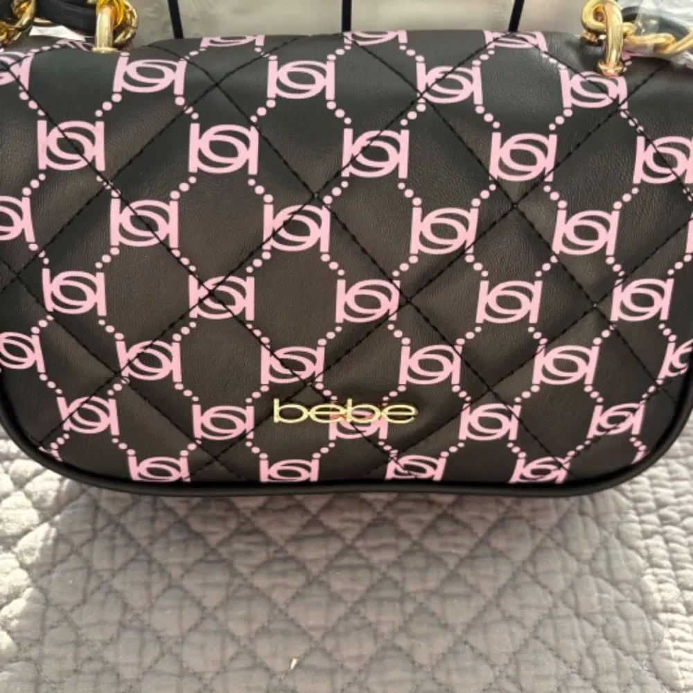 Bebe Liv Logo Monogram Crossbody Black Light Pink Gold Chain NWT - Picture 3 of 10